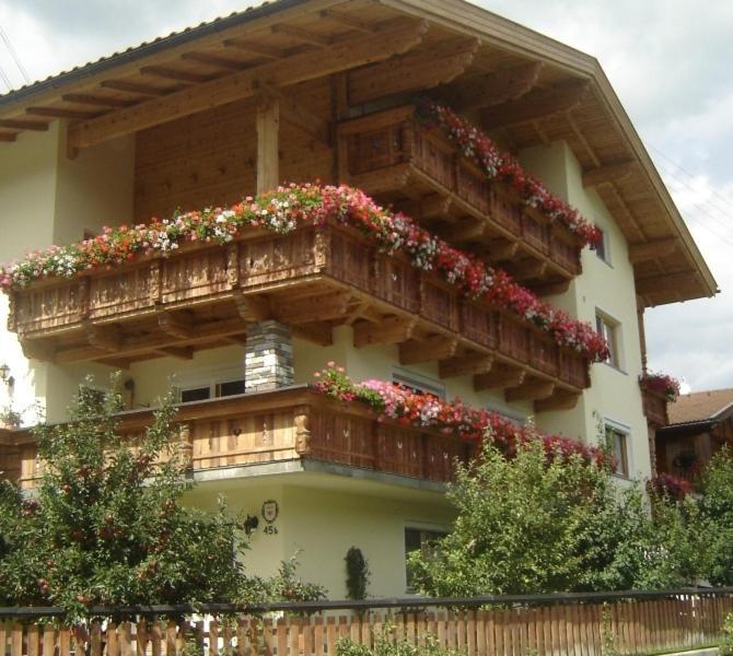 ריד אים זילרטל Ferienwohnung Kainer Carina מראה חיצוני תמונה